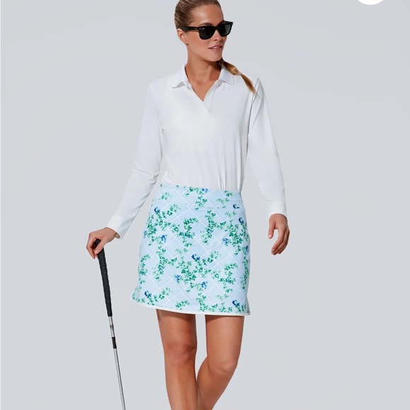 TUCKERNUCK Golf skirt - Picture 2 of 8